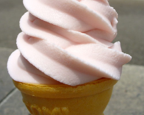 Soft_Ice_cream_by_WikimediaCommons